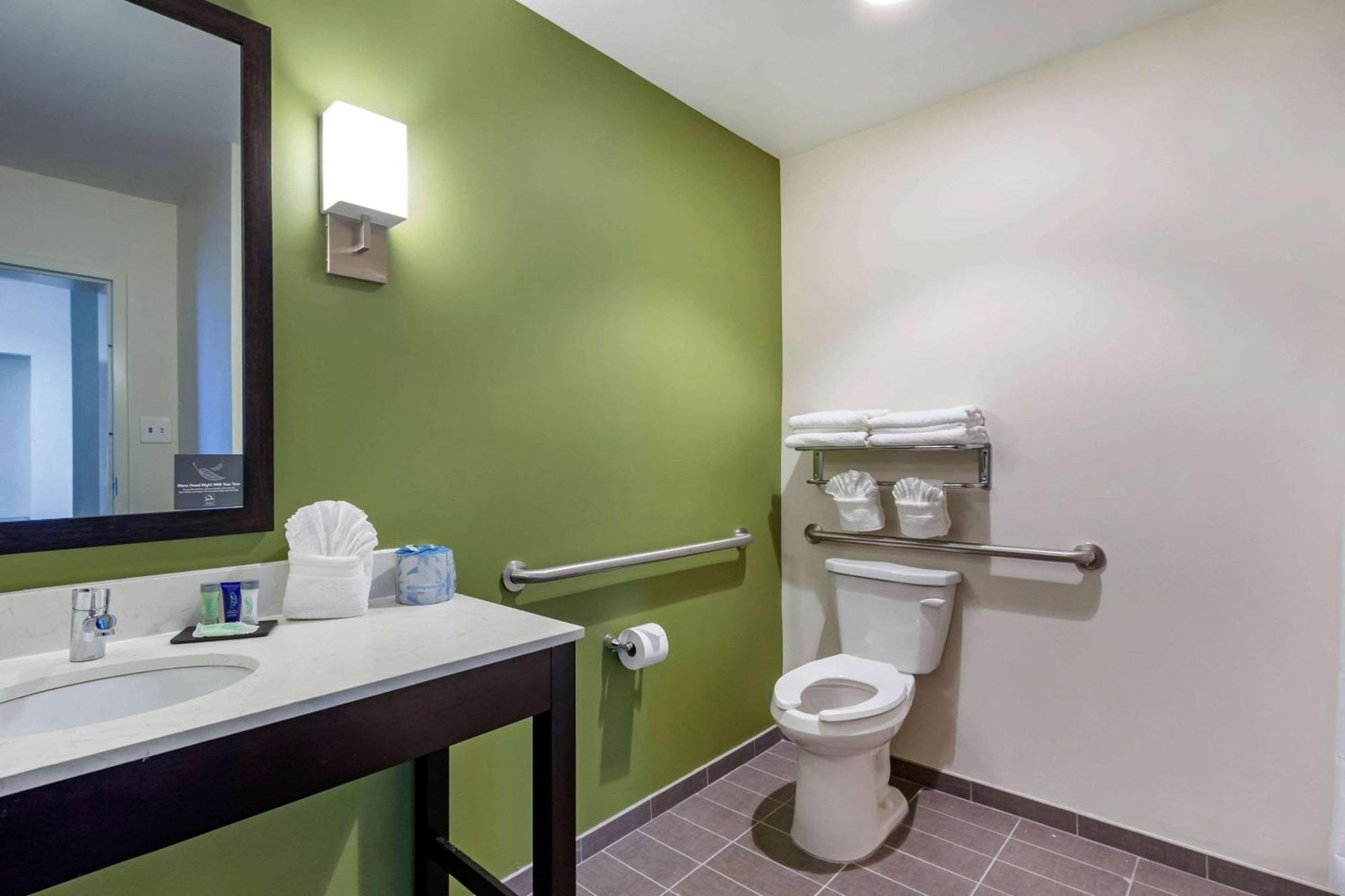 King Suite - Accessible/Non-Smoking,1284511852:JPEG