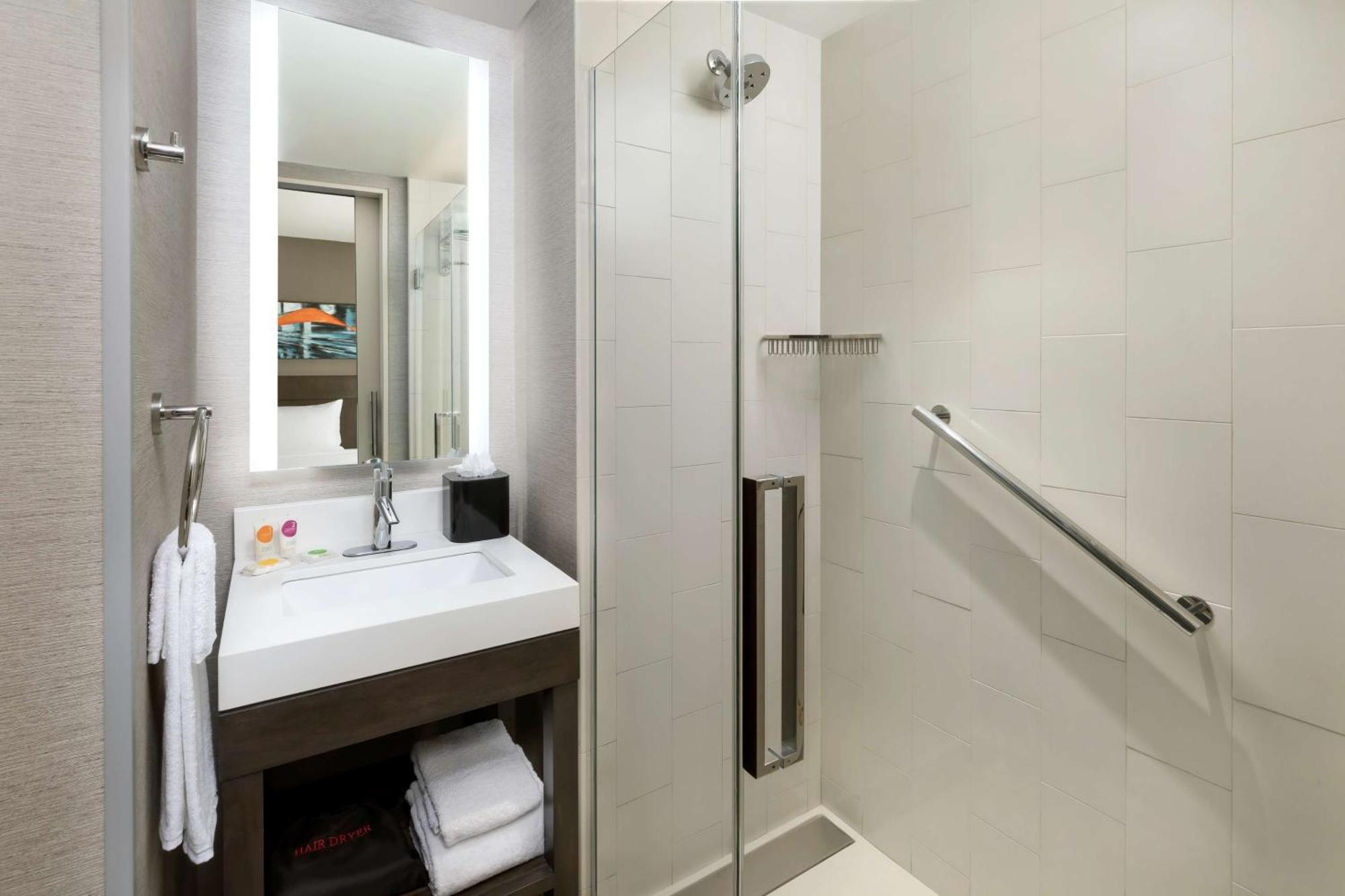 Chambre Double Standard avec 2 Lits Doubles