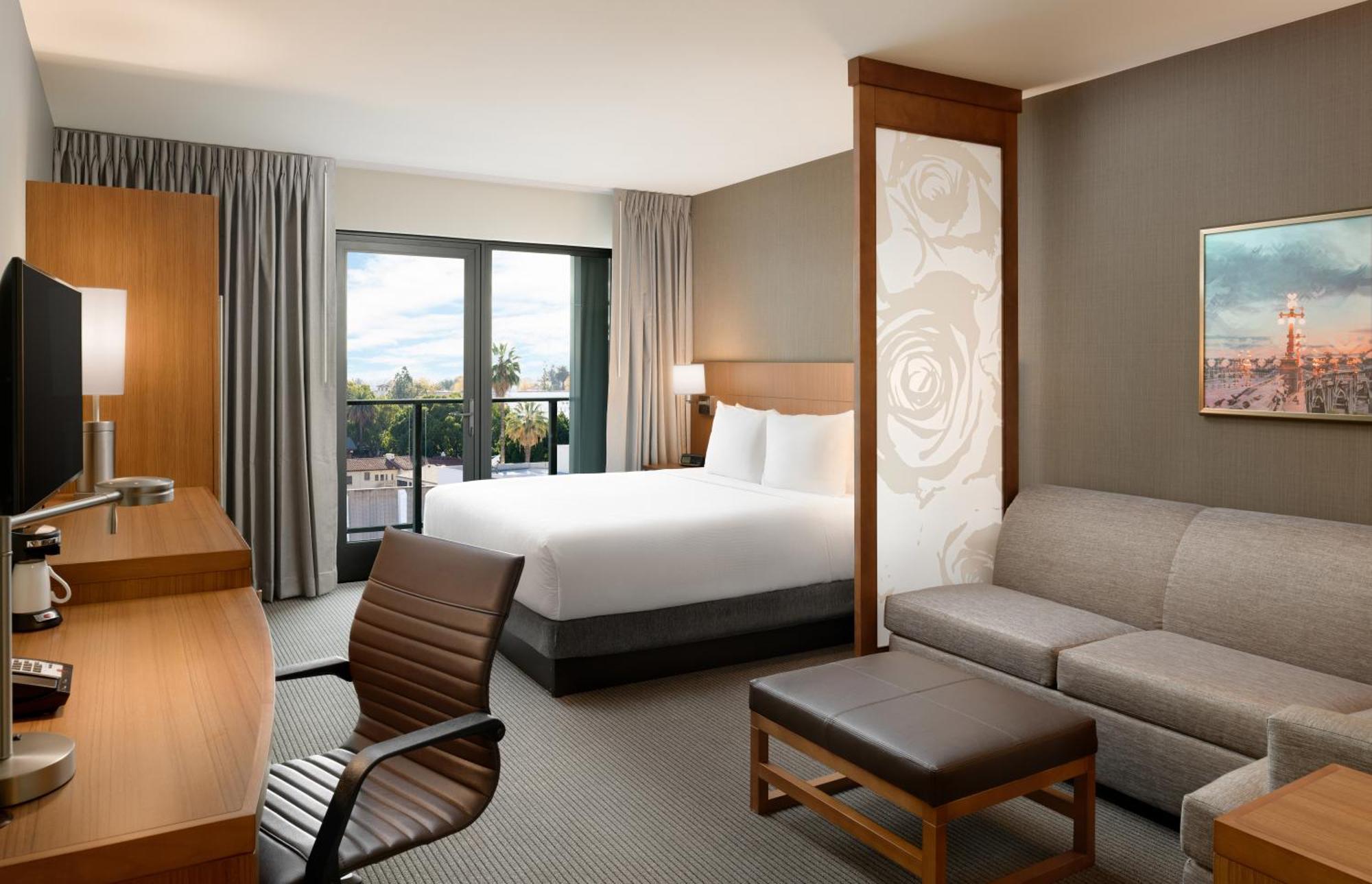 King Room with Balcony and Sofa Bed
