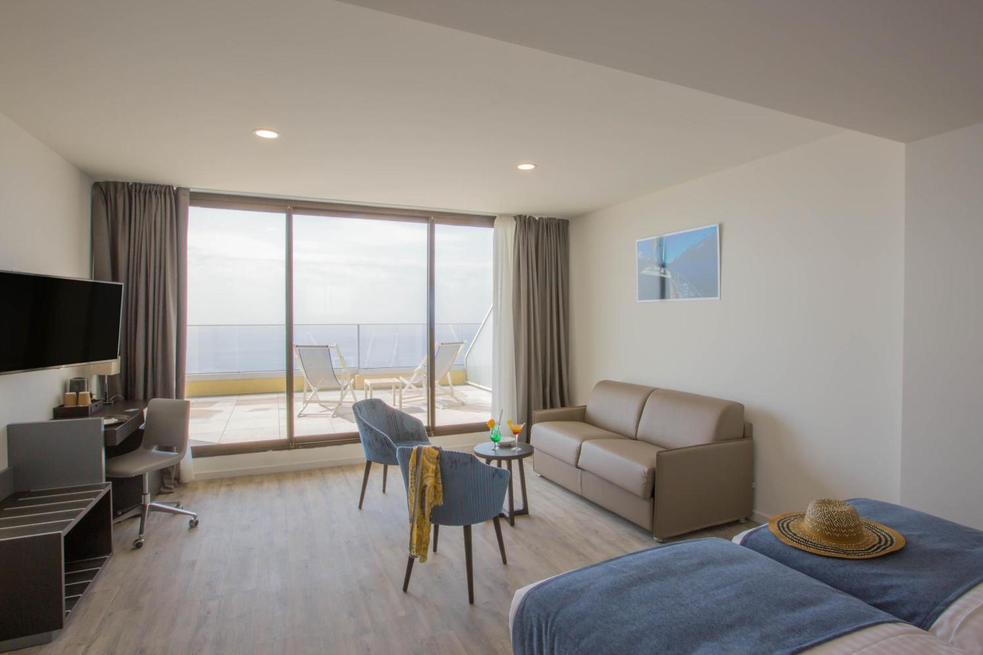 Family Room Sea View,657492639:JPEG