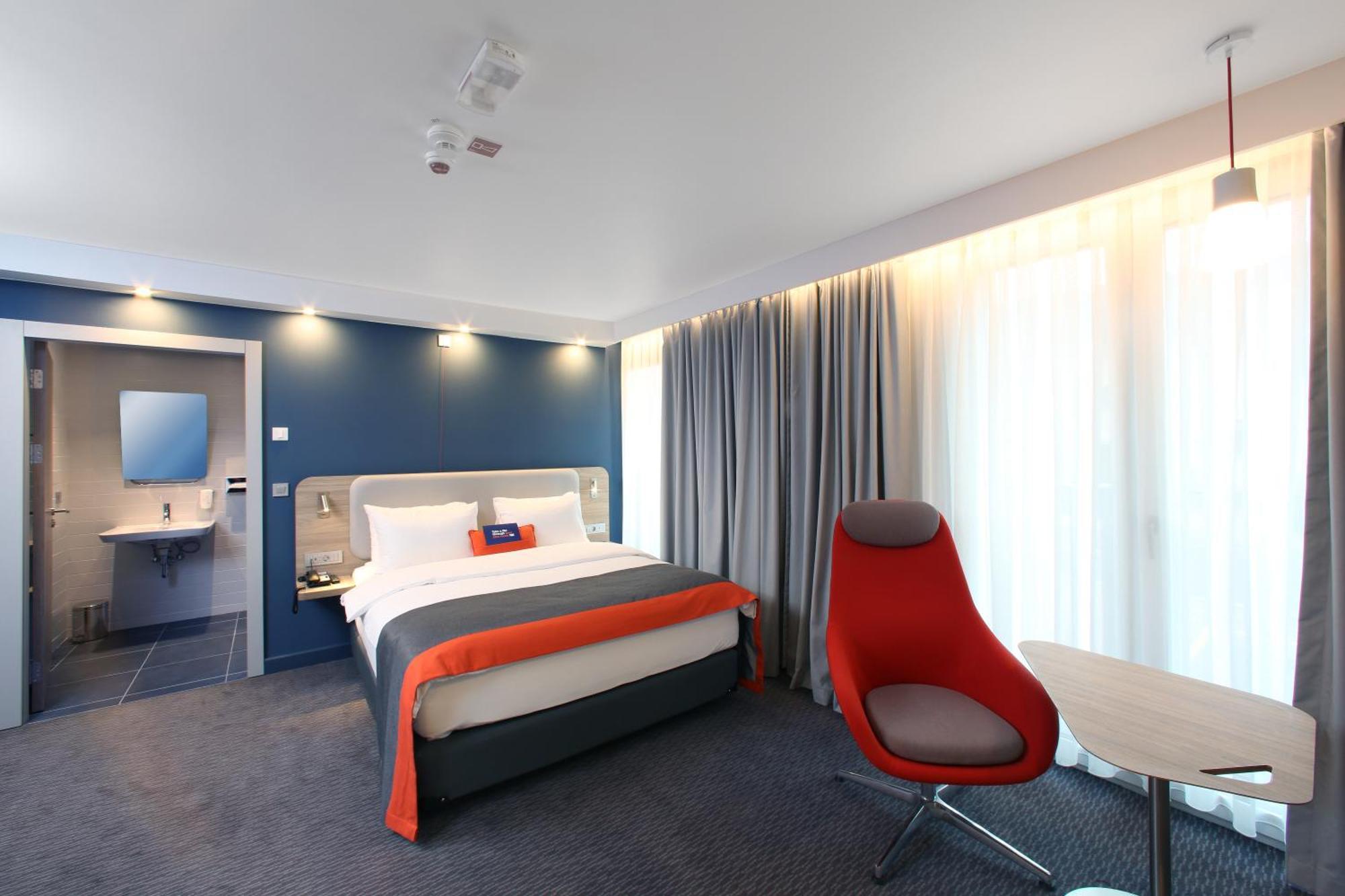 Standaard Kamer met queensize bed - Toegankelijk, met gratis ontbijt