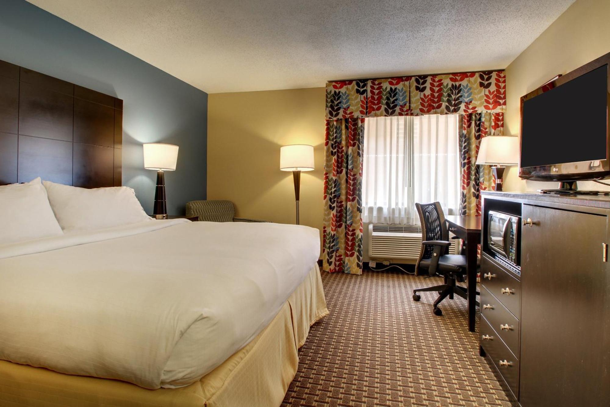 Standard King Room