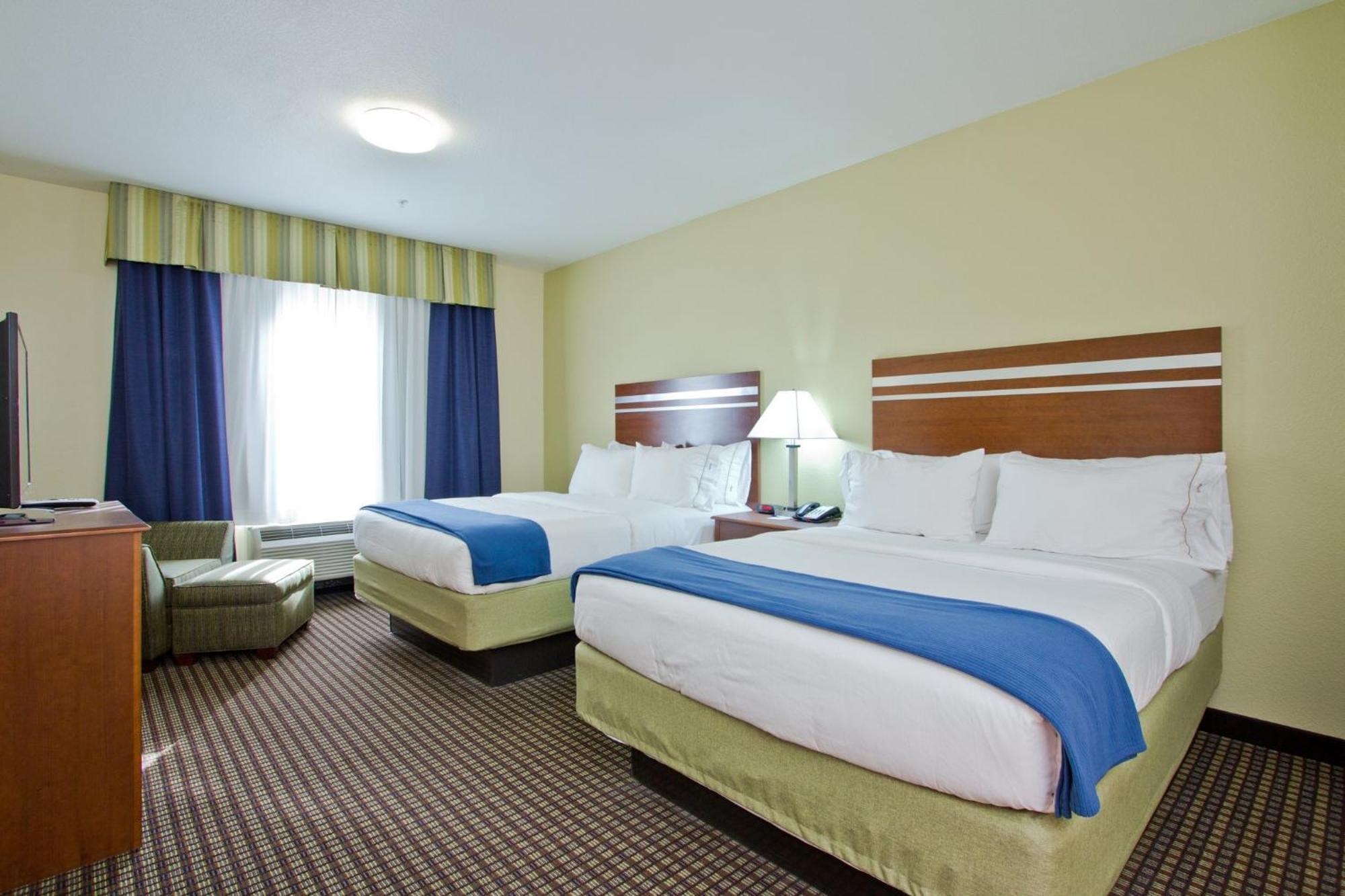 Standard Room with Two Queen Beds
