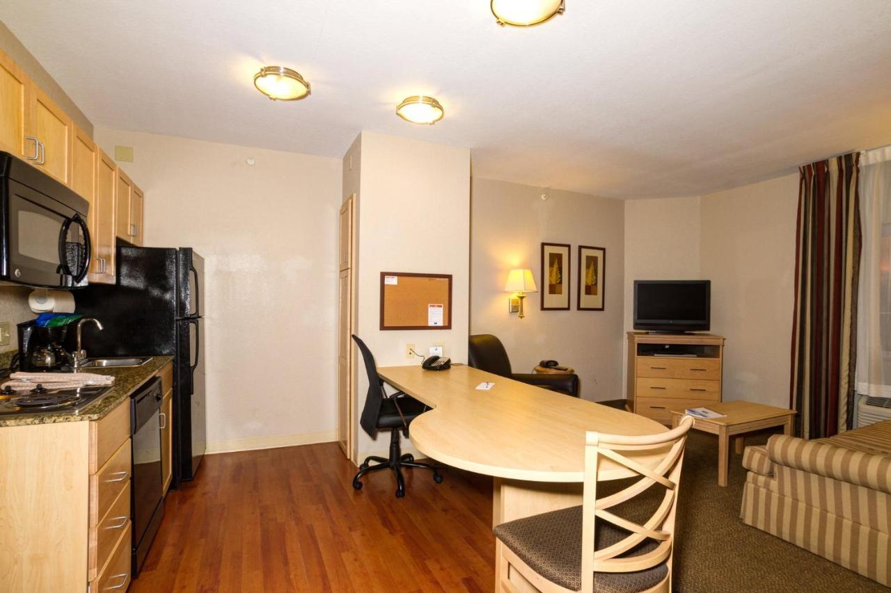 One-Bedroom Suite - Disability Access/Non-Smoking