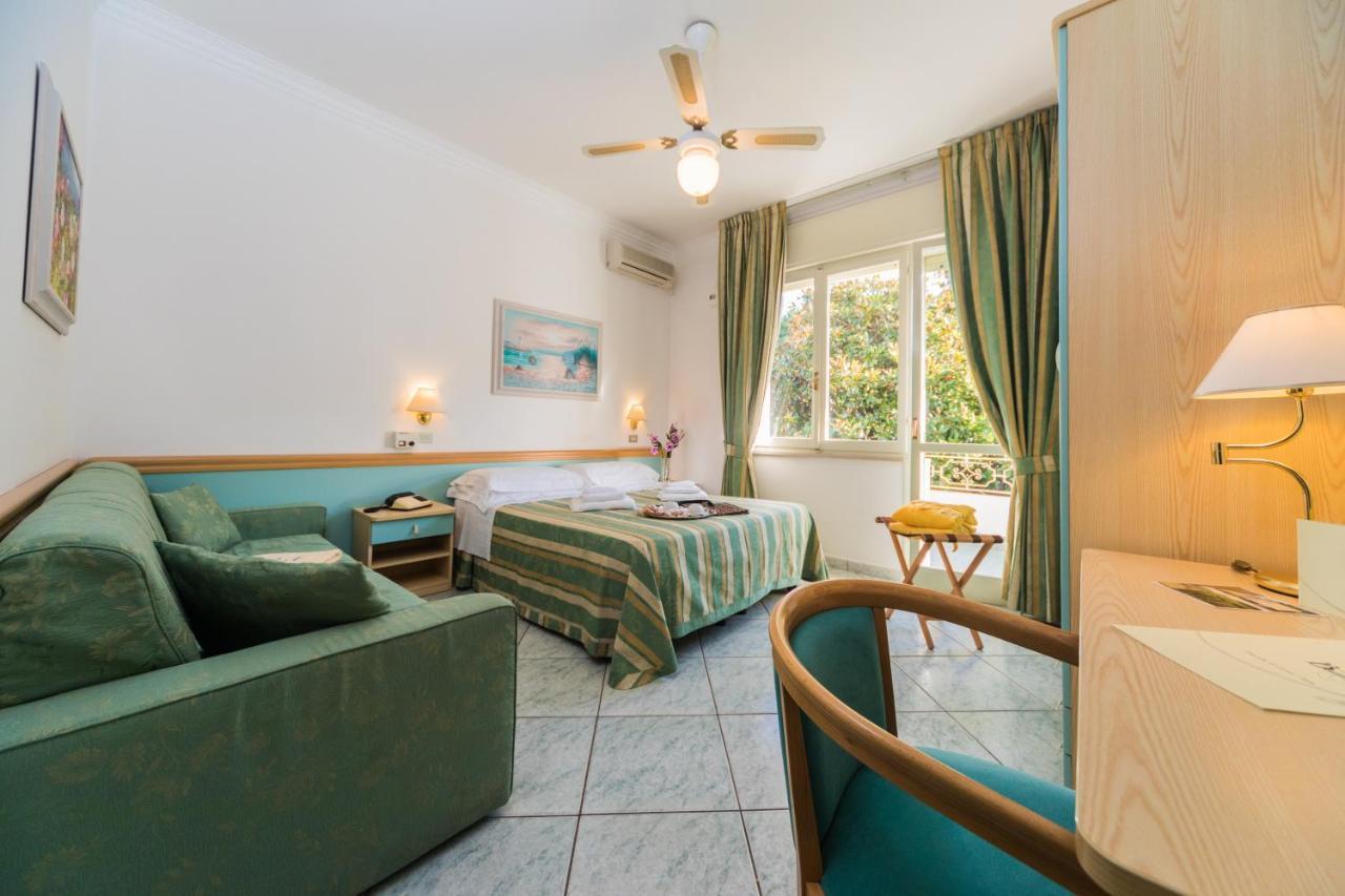 Triple Room,1293847882:JPEG