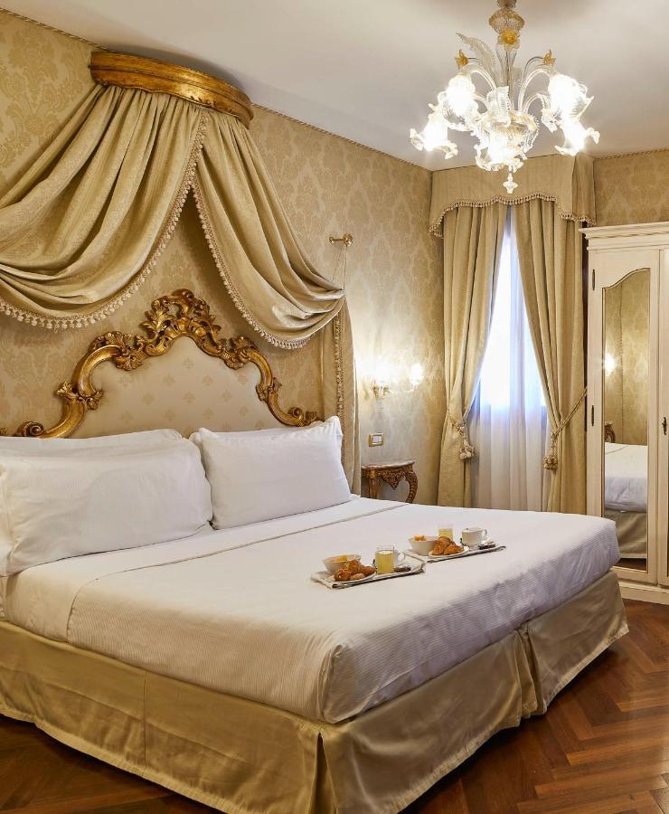 Quarto Superior com Cama de Casal ou 2 de Solteiro
