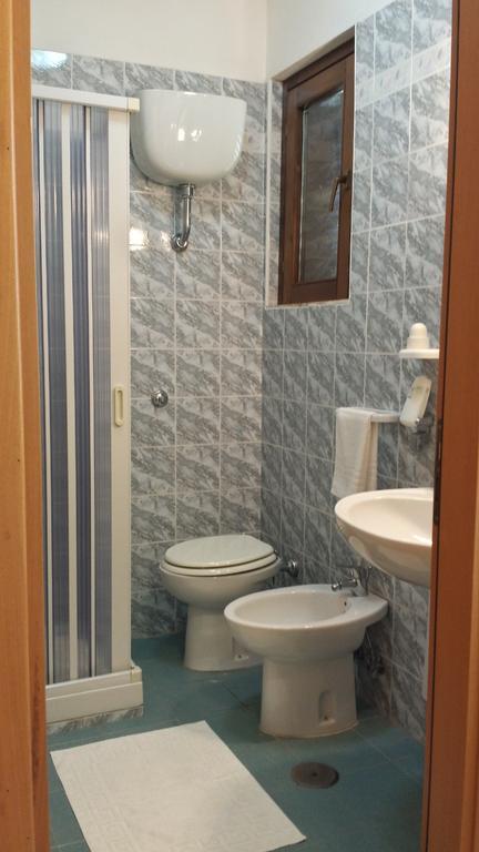 Camera Matrimoniale/Doppia con Letti Singoli con Bagno