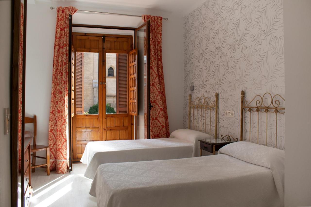 Standard Triple Room,941775145:JPEG