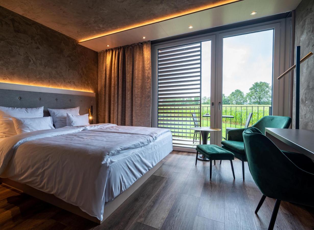 Comfort Room with Balcony
