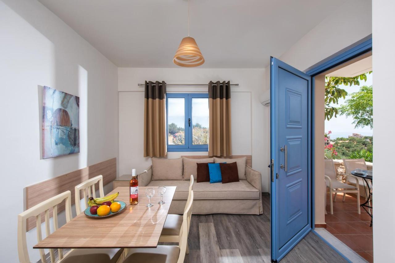 One-Bedroom Apartment,1306594261:JPEG