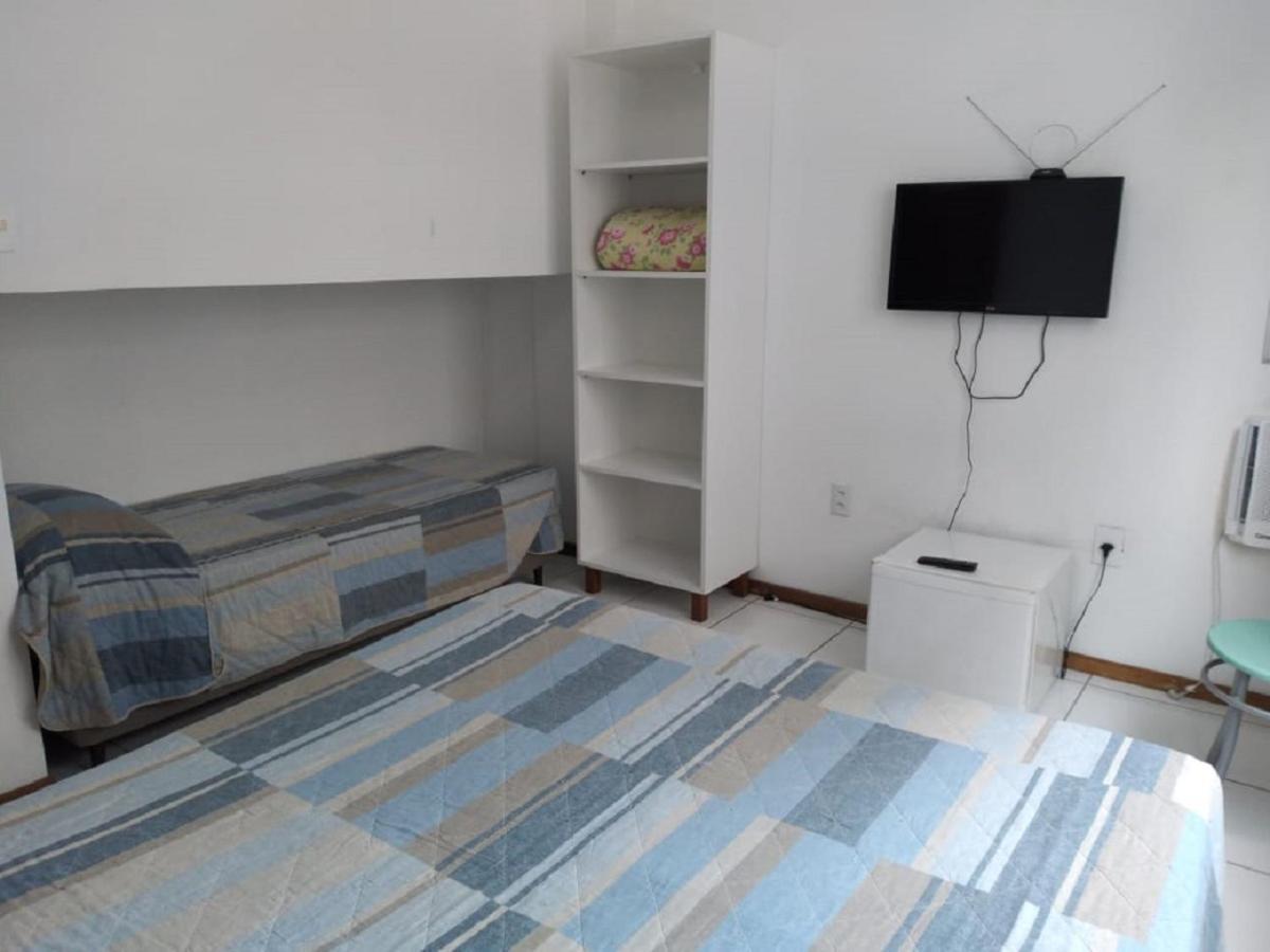 Quarto Triplo Econômico com Banheiro Compartilhado