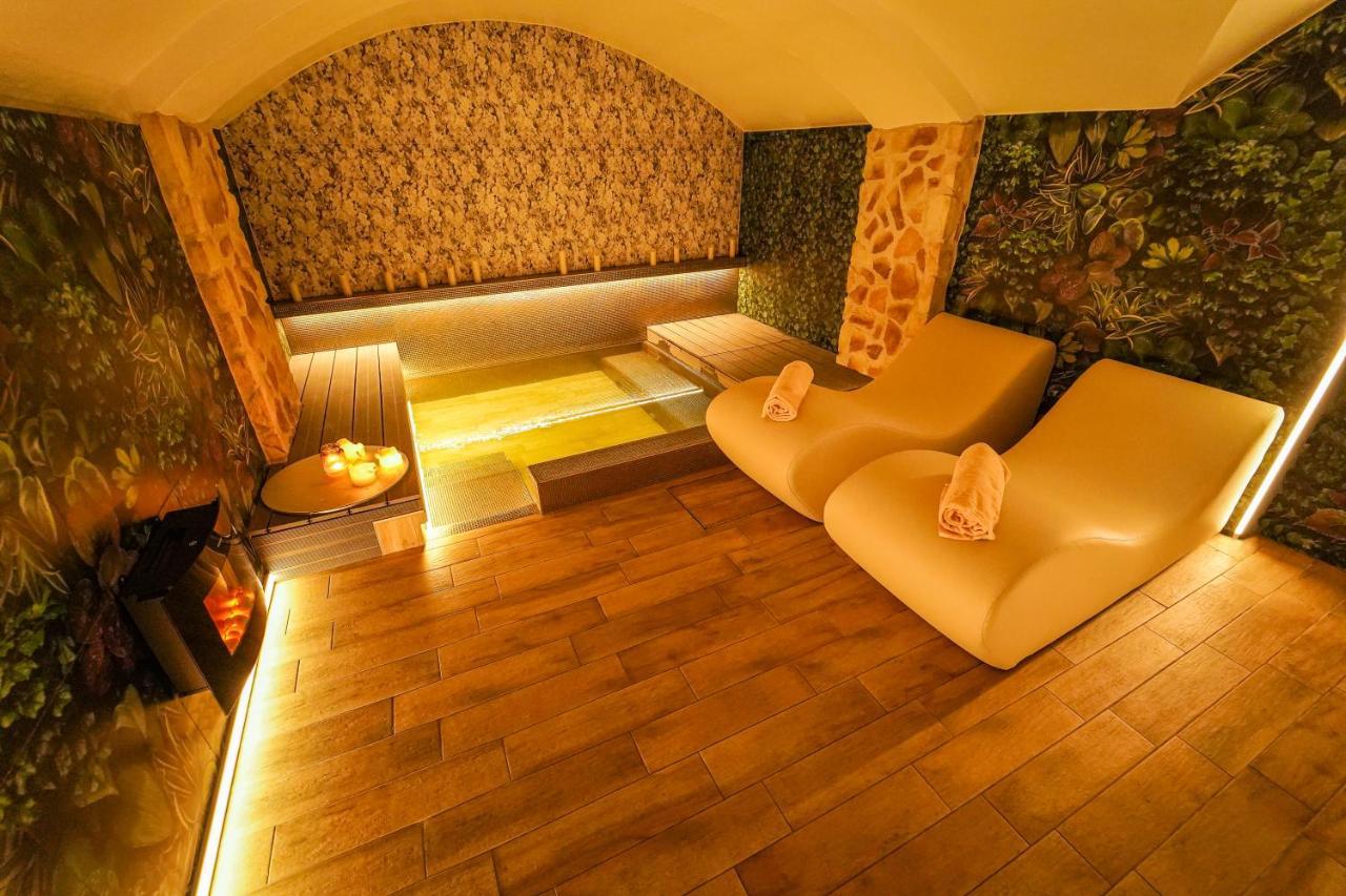 Double or Twin Room Spa Access,1630865442:JPEG