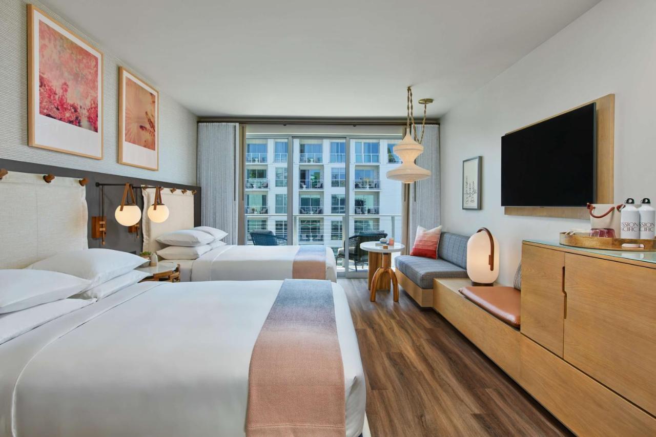 Two Queen Beds with Partial Ocean View,1663807476:JPEG