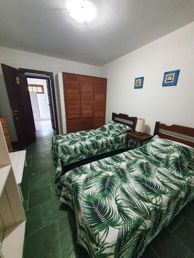 Quarto Duplo com Banheiro Privativo Externo