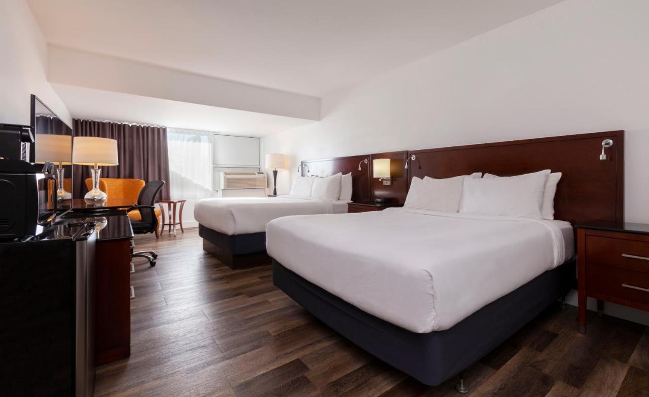 Deluxe Queen Room with Two Queen Beds - Non-Smoking,1328003915:JPEG