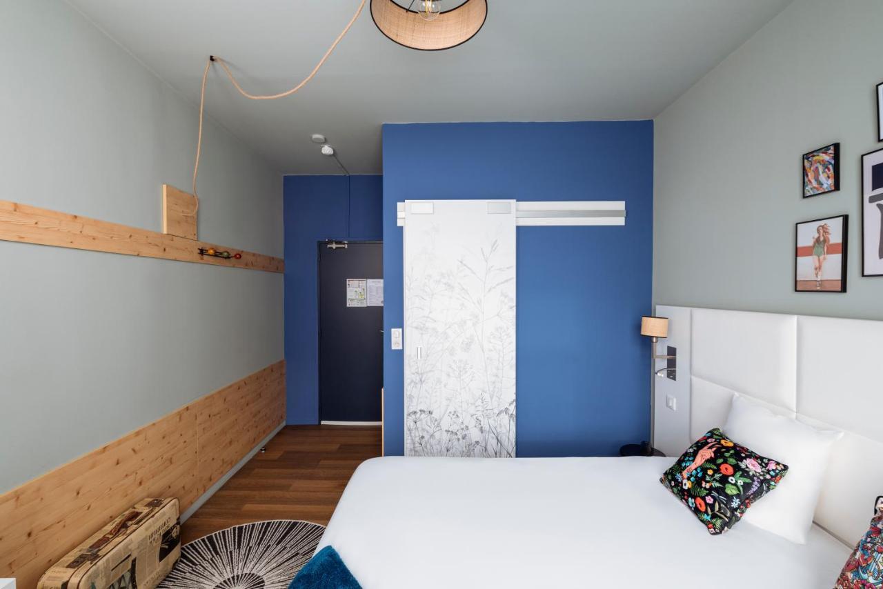 Pop Room with One Double Bed,1329029546:JPEG