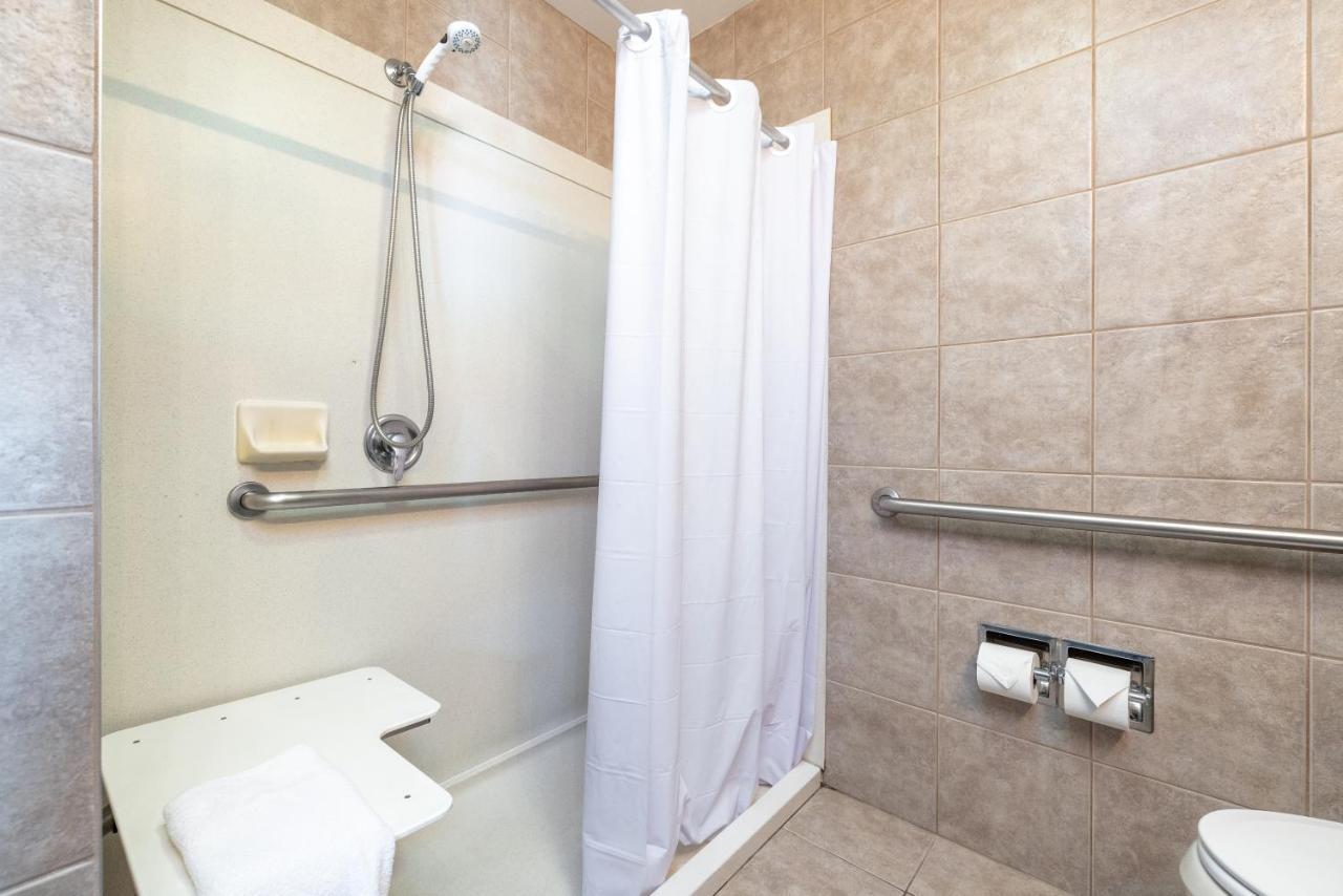 Large King Room - Disability Access/Non Smoking
