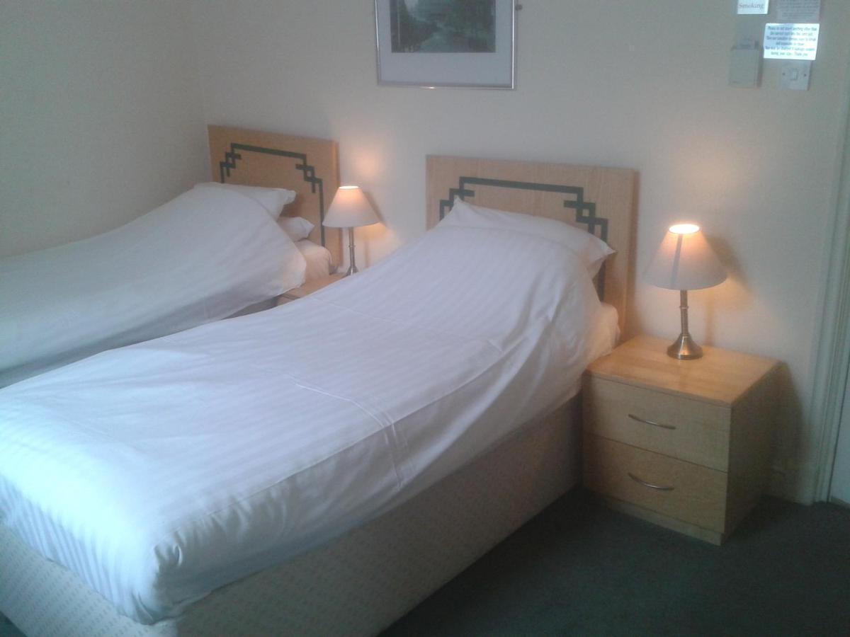 Twin Room,699156249:JPEG