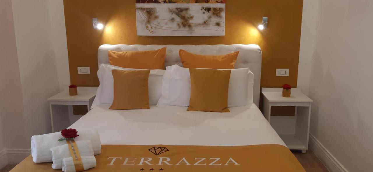 Double Room,1361817704:JPEG