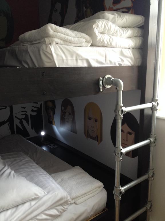 Familiekamer met Eigen Badkamer