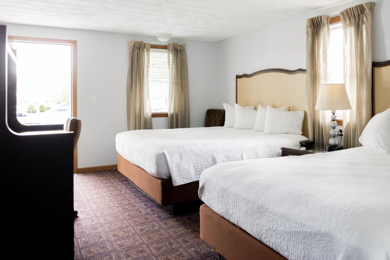 King & Queen Bed Room,1338801320:JPEG