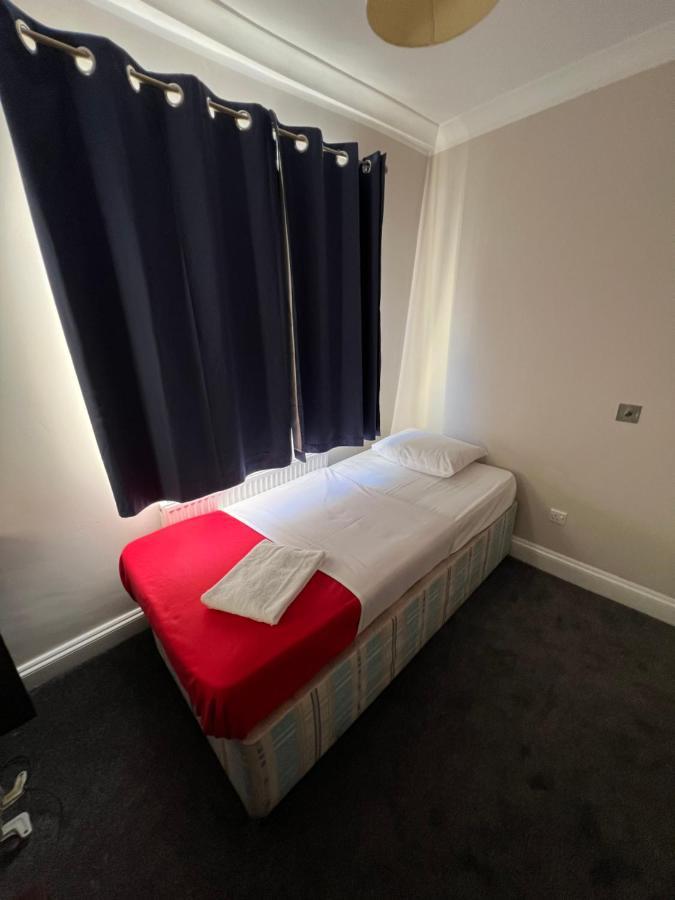 Single Room with Private Bathroom,1340342624:JPEG