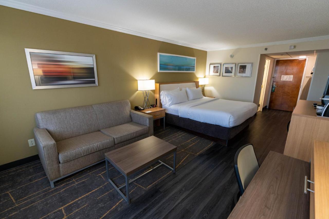 King Room - Mobility Access/Hearing Accessible