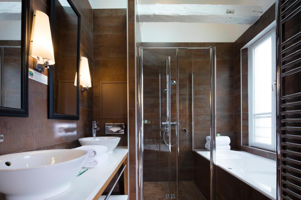 Deluxe Double Room with Balcony,1332463082:JPEG