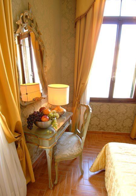Single Room,134945982:JPEG