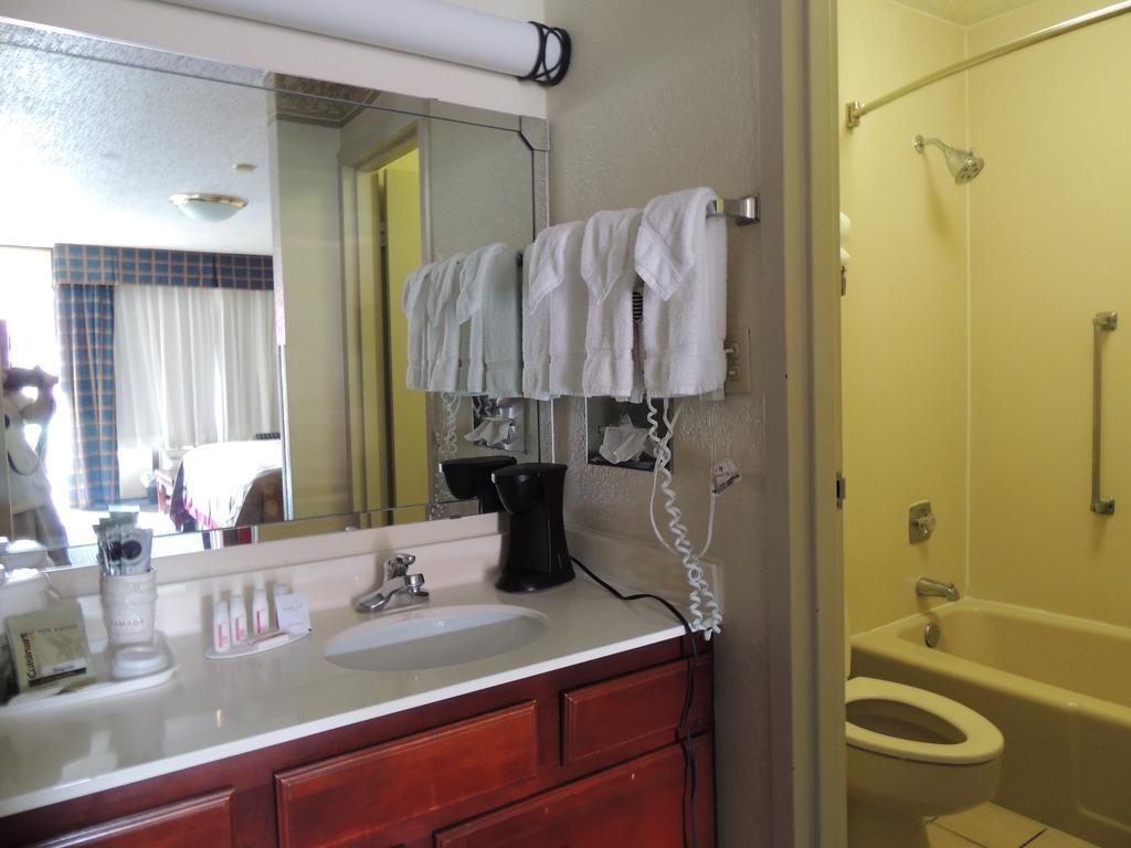 Double Room Two Double Beds Non-Smoking