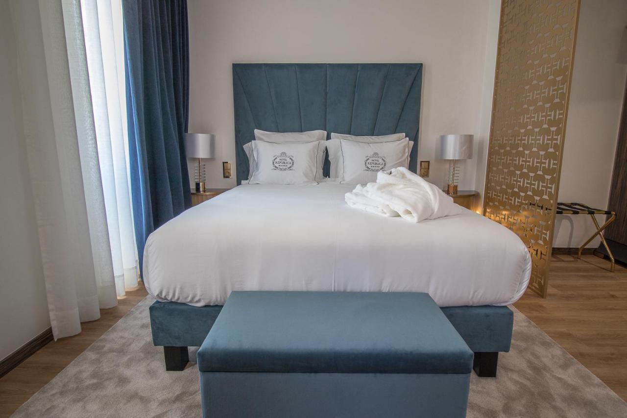 Deluxe Double Room with Square View,1346141291:JPEG