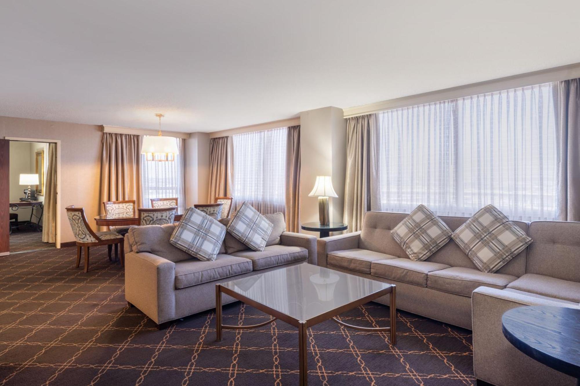 One-Bedroom Presidential King Suite