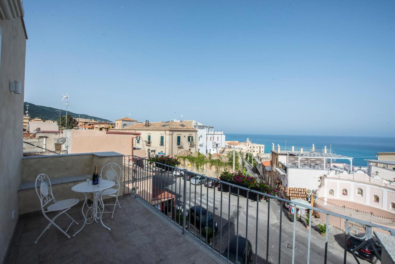 Camera Matrimoniale/Doppia con Letti Singoli con Vista Mare