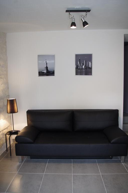 Studio Deluxe