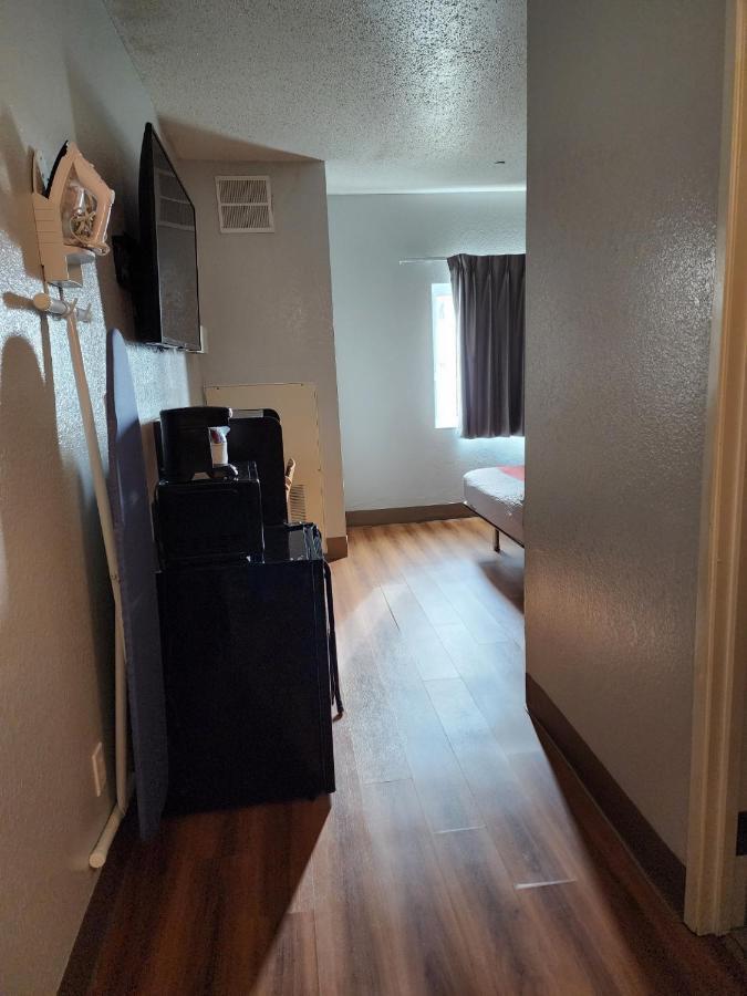 1 Full Bed | ADA/RI Shower/Premium/Micfridge