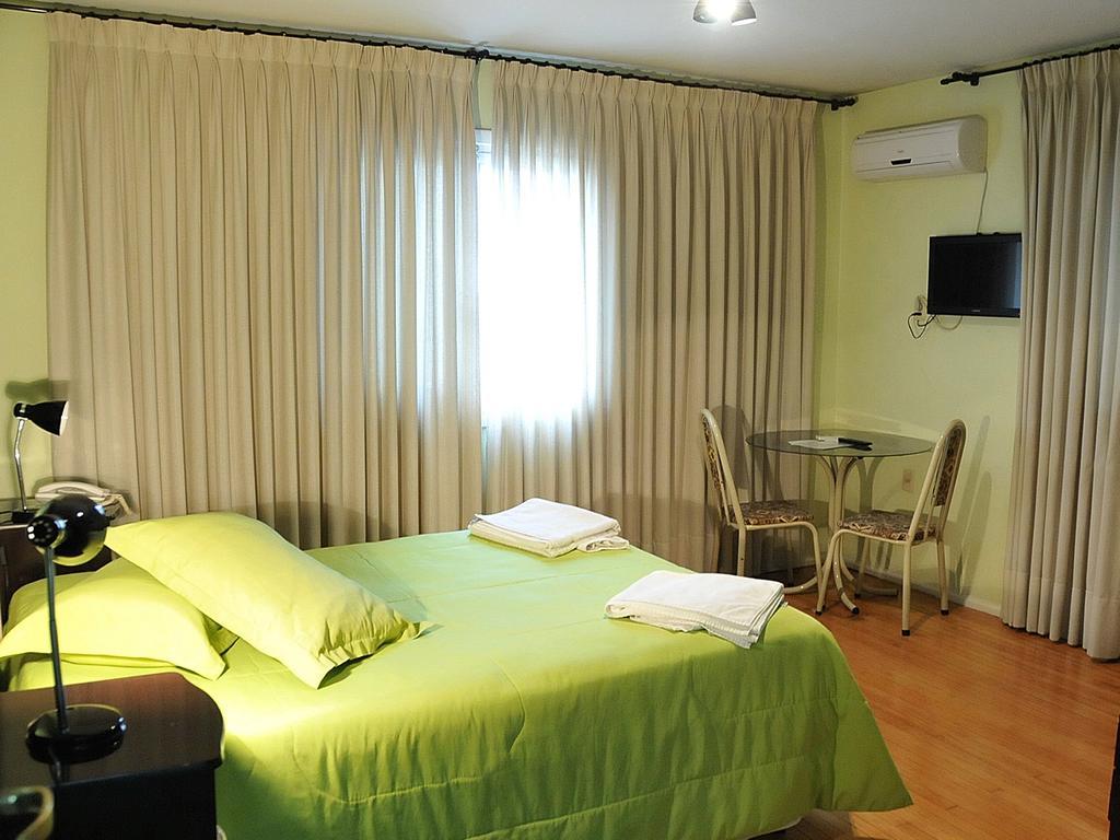 Quarto Duplo