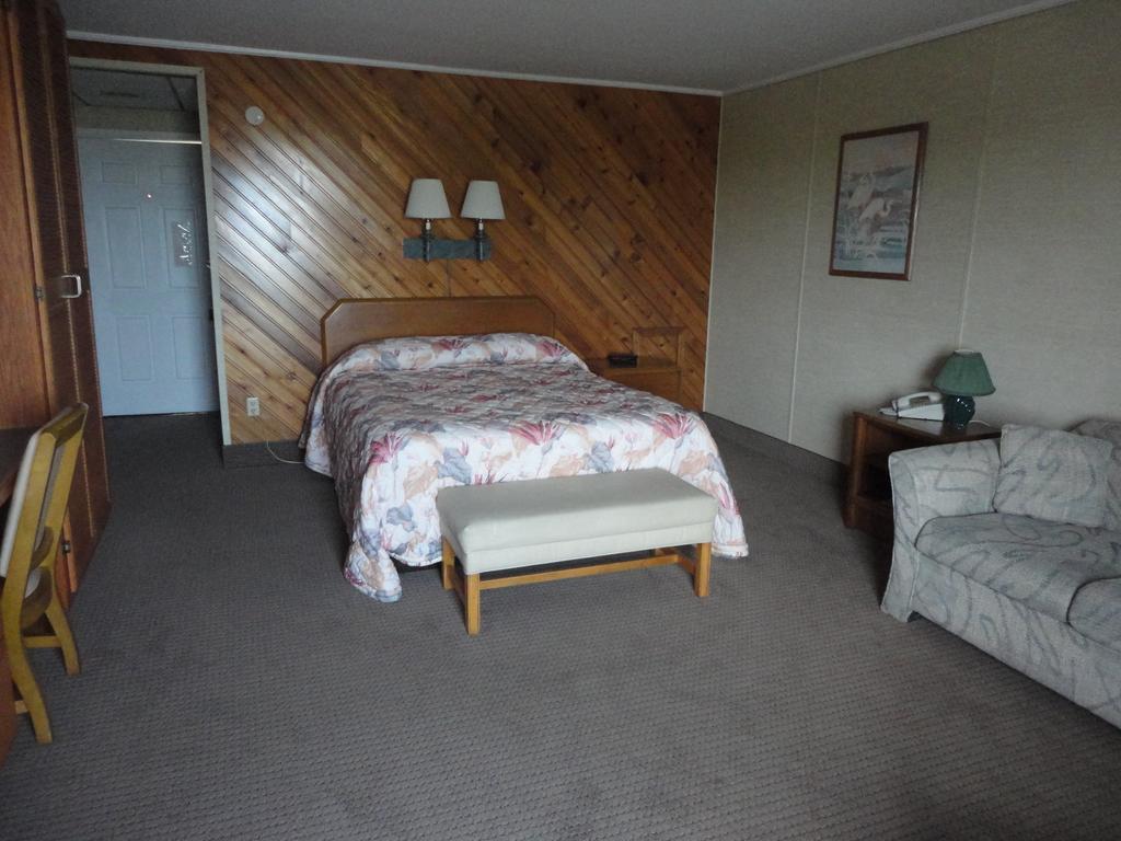 Queen Room with Balcony