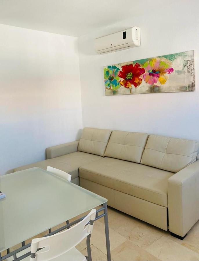 Two-Bedroom Apartment,1362625583:JPEG