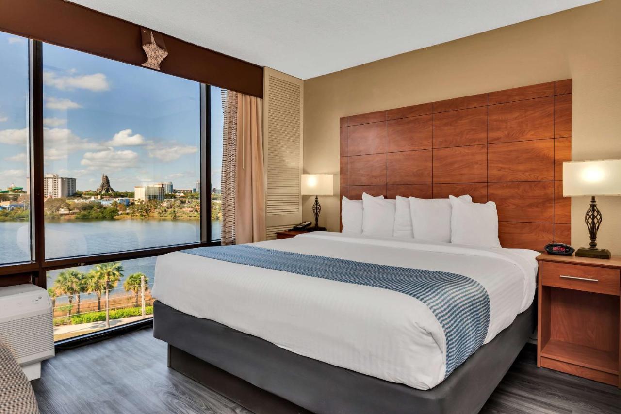 Suíte com Cama King-size e Sofá-cama - Não Fumantes