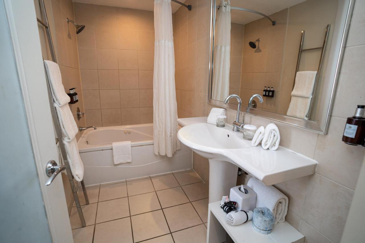 Sagamore King Suite,1363384163:JPEG