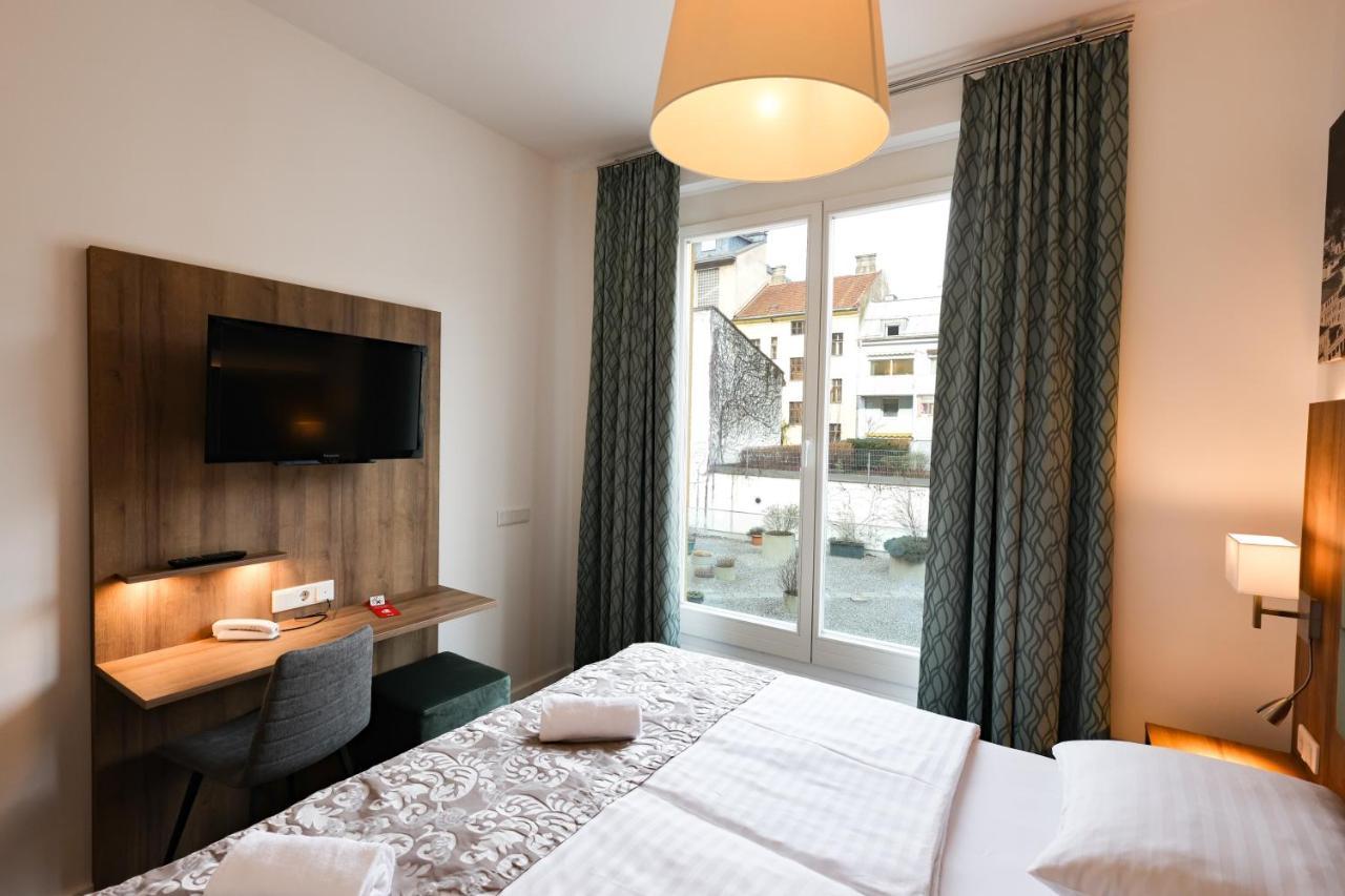Habitación Doble Plus con vistas al jardín