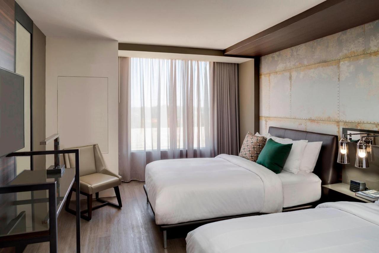 Double Queen Room