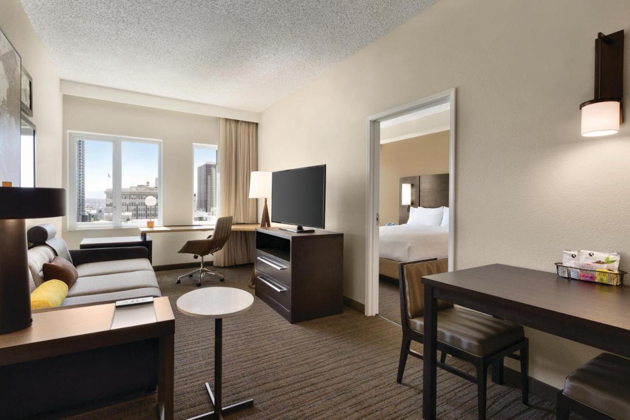 One-Bedroom Suite City View,1552760734:JPEG