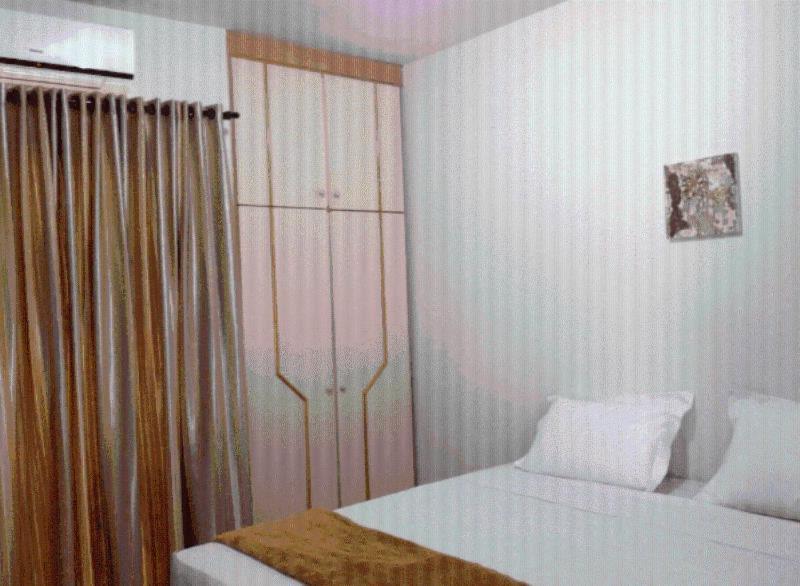 Quarto Duplo com Casa de Banho Privativa