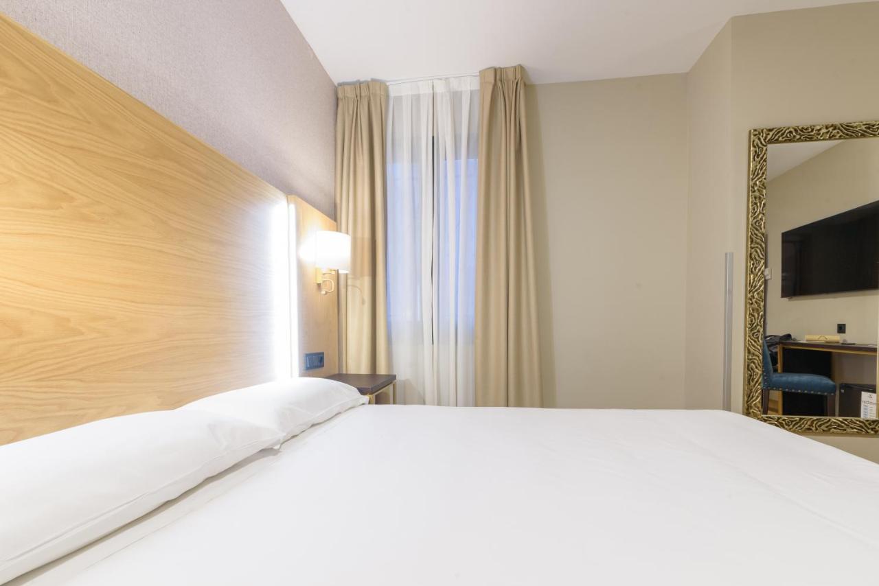 Double Room with Terrace,737328193:JPEG