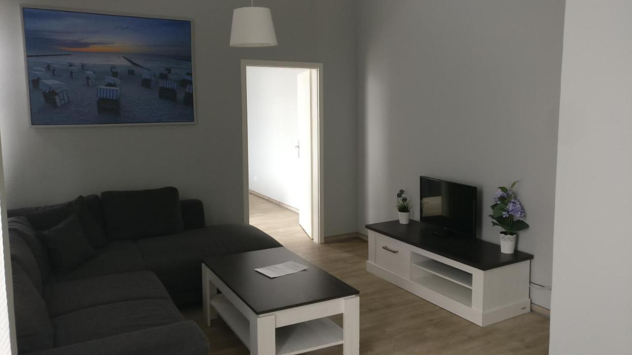 Family Room 12,1370464472:JPEG
