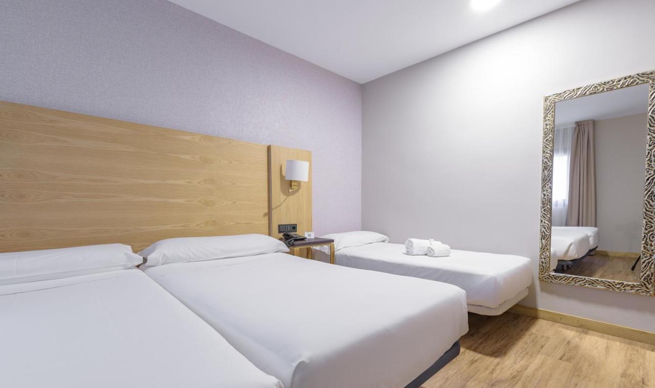 Double Room with Extra Bed,1272931165:JPEG