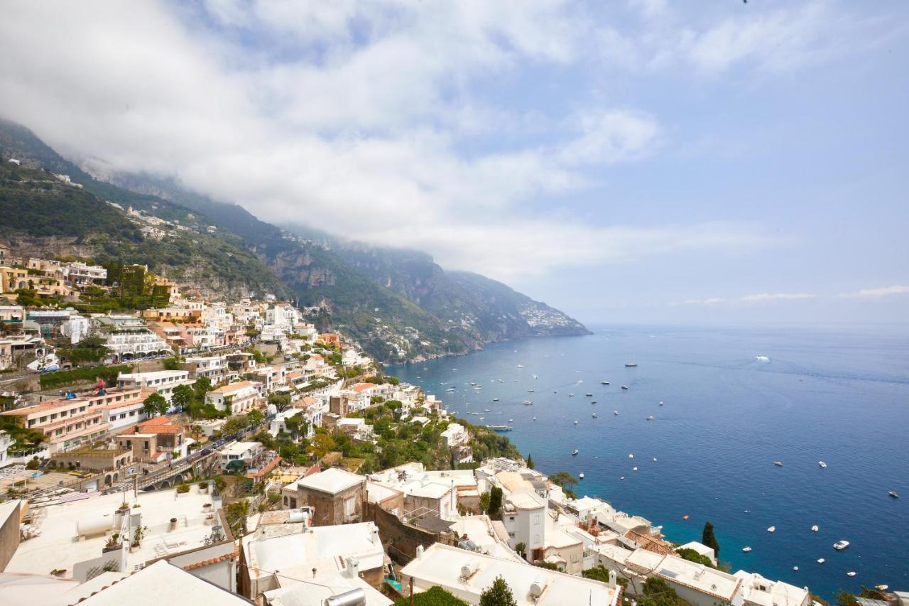 Camera Tripla Superior con Balcone e Vista Mare
