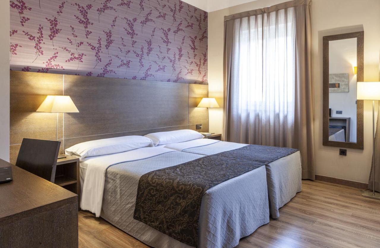 Double or Twin Room,1372327442:JPEG