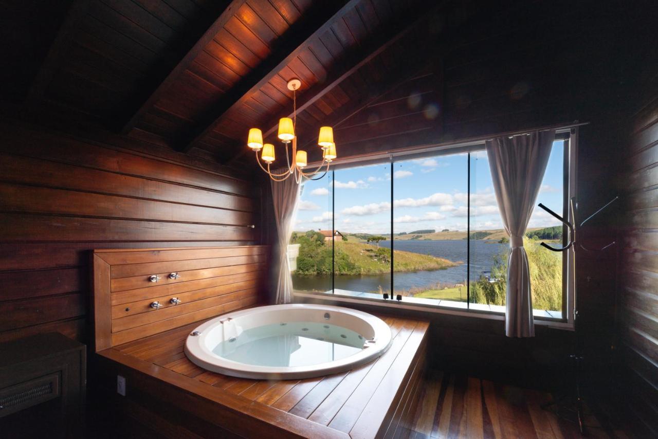 Quarto Duplo com Vista do Lago